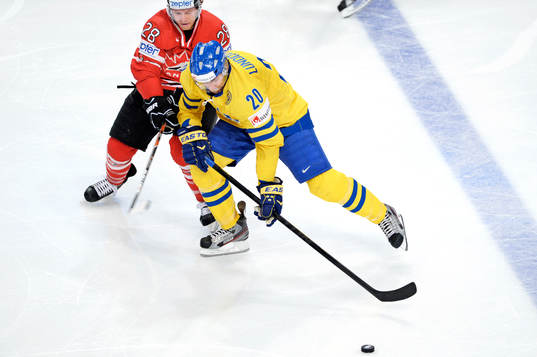 Joel Lundqvist, Sverige