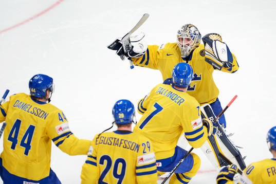 Jhonas Enroth, målvakt, Sverige, jublar
