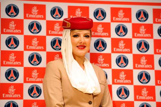 Hotesse Emirates - 17.05.2013 - Conference de presse -
