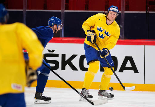 Alexander Edler och Staffan Kronwall på Sveriges träning