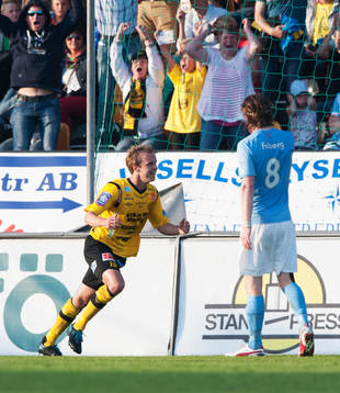 1-0 Craig Henderson, Mjällby