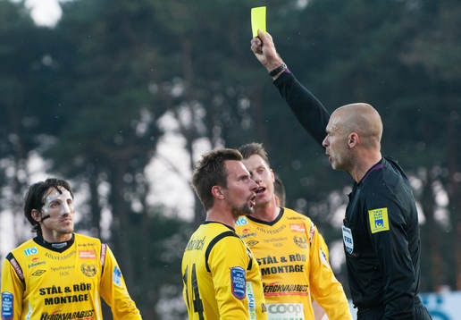 2-2, straff, Daniel Nicklasson, Mjällby, får sitt andra