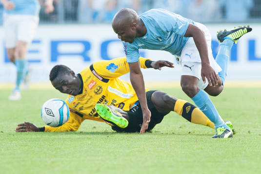 Tokelo Rantie, Malmö och Gbenga Arokoyo, Mjällby