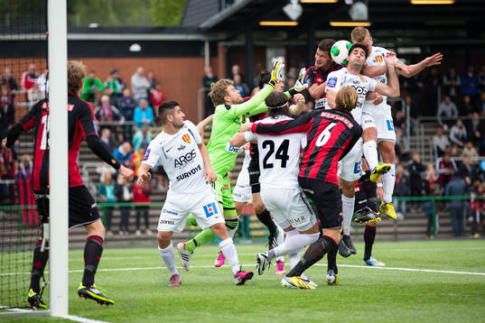 Alexander Michel, Syrianska gör 0-1 på nick