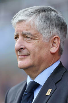 Football - Army FA v FA Legends - The Madejski Stadium -