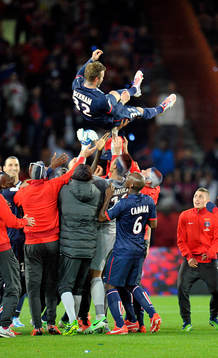 Les joueurs du PSG fetent David BECKHAM - 18.05.2013 -