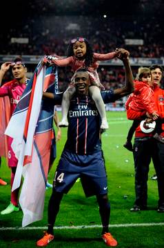 Blaise MATUIDI et sa fille - 18.05.2013 - Paris Saint