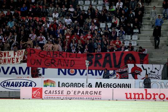 banderole supporters Nancy  "GABRIEL un grand bravo"  -