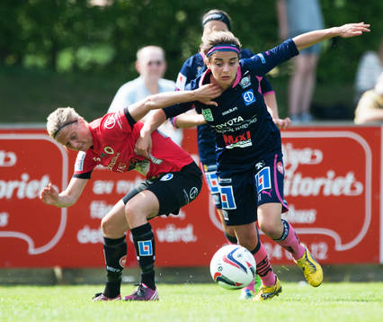 Renée Siegers, Linköping jagas av Therese Björck,