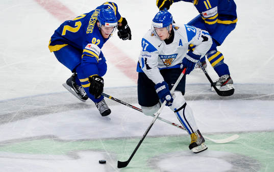 Gabriel Landeskog, Sverige, Petri Kontiola, Finland
