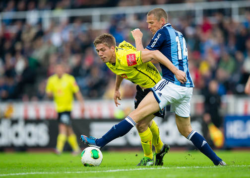 Mikael Boman, Halmstad i kamp om bollen med Mattias