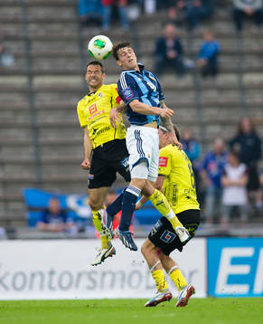 Stefan Selakovic, Halmstad i kamp om bollen med Erton