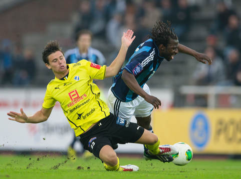 Duell med Marcus Antonsson, Halmstad och Amadou Jawo,