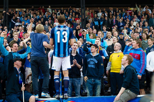 Emil Bergström, Djurgården gratuleras av fansen på sin