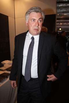 Carlo Ancelotti ( meilleur entraineur Ligue 1 ) -