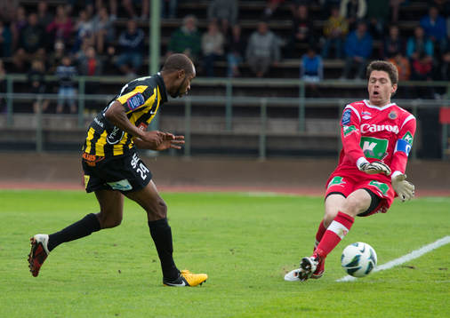 Mattias Hugosson, målvakt Gefle, räddar