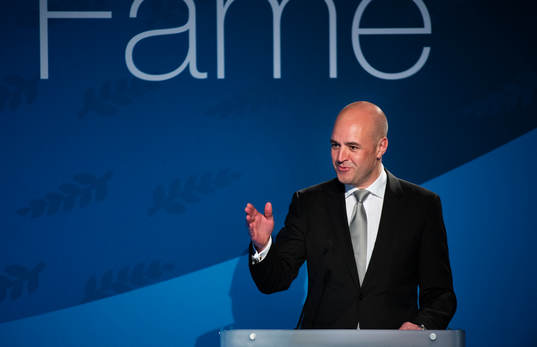 Sveriges statsminister Fredrik Reinfeldt presenterar Mats
