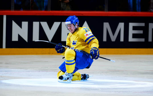 Erik Gustafsson, jublar