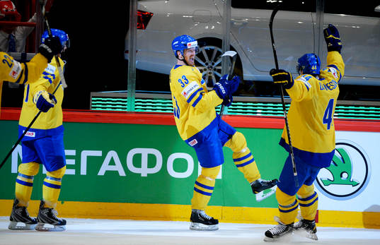 Henrik Sedin jublar