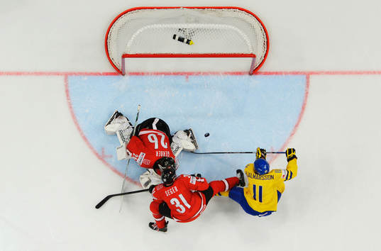 Sveriges Simon Hjalmarsson gör 1-3 i finalen mellan