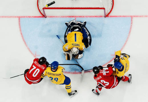 Sveriges Erik Gustafsson, Jhonas Enroth och Niklas Persson
