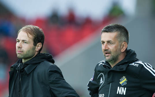 Andreas Alm och Nebojsa Novakovic, tränare, AIK