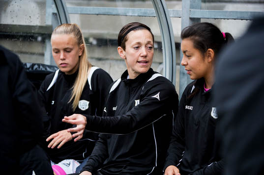 Therese Sjögran, LdB FC Malmö, på bänken