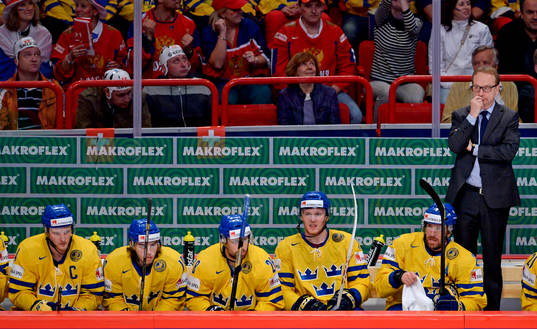 Pär Mårts, förbundskapten Sverige, i det svenska båset