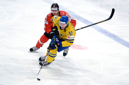 Gabriel Landeskog, Sverige, Denis Hollenstein, Schweiz
