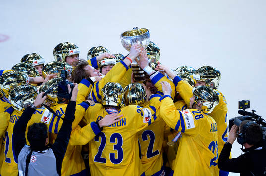 Sverige lyfter VM-bucklan