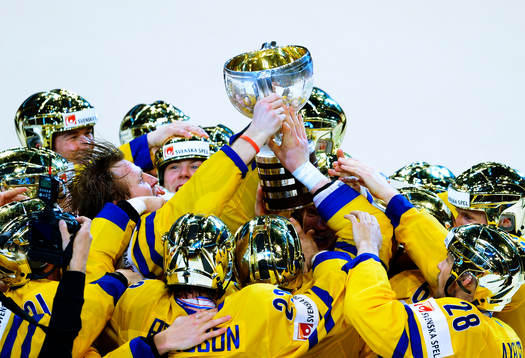 Sverige lyfter VM-bucklan