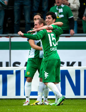 Nahir Besara, Hammarby, firar med lagkamraterna