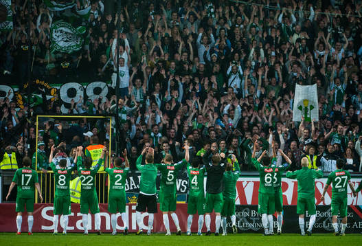 Hammarby-spelarna tackar publiken