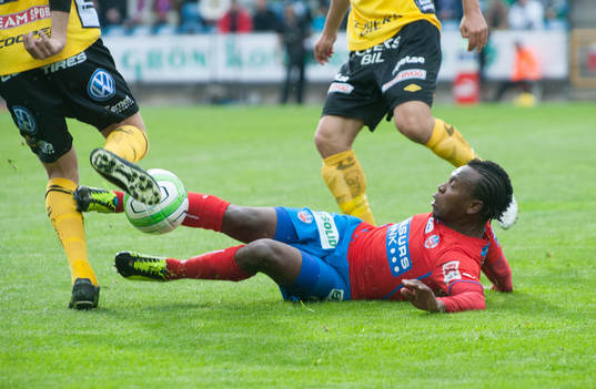 Glidtackling, May Mahlangu, Helsingborg