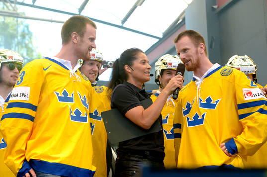 Agneta Sjöding intervjuar Henrik Sedin och Daniel Sedin