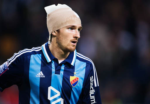 Djurgårdens Jesper Arvidsson med bandage över huvudet