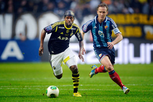 Martin Kayongo-Mutumba, AIK jagas av Andreas Johansson,