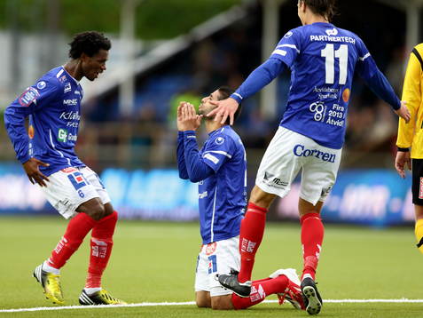 Mål 2-0 Åtvidaberg Imad Zatara faller på knä,
