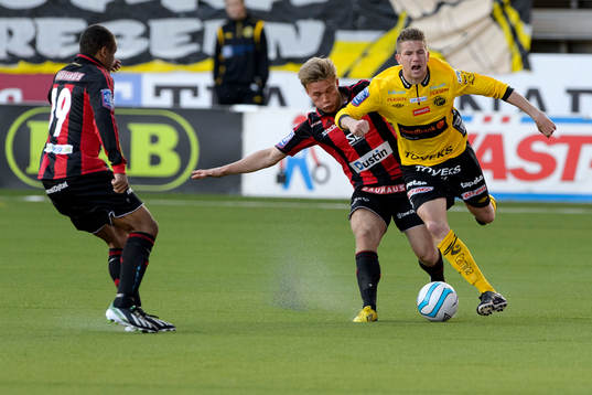 Marcus Rohdén, Elfsborg tas hårt av Nicklas Bärkroth,