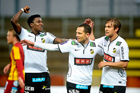 Martin Ericsson (mitten), Häcken, jublar