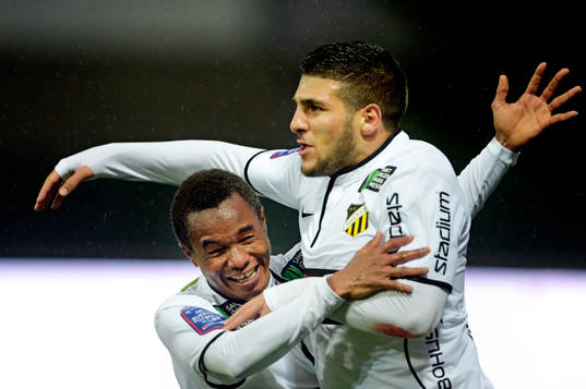 Bläddra bland fler bilder av Fotboll, Allsvenskan, Syrianska - Häcken