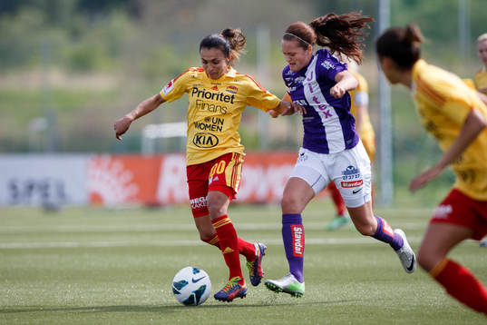 Marta Vieira da Silva, Tyresö jagas av Julia Wahlberg,