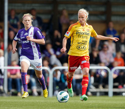 Caroline Seger, Tyresö med bollen
