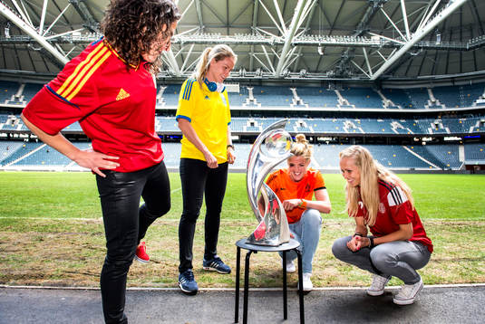 Veronica Boquete, Spanien. Lisa Dahlkvist, Sverige. Kirsten