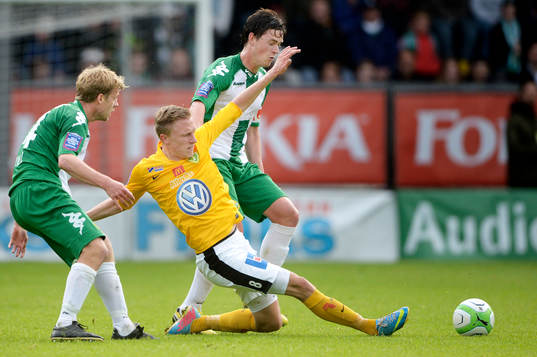 Joakim Karlsson, Jönköping, jagar bollen