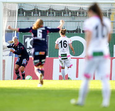 Mål 1-0 Linköping Pernille Harder