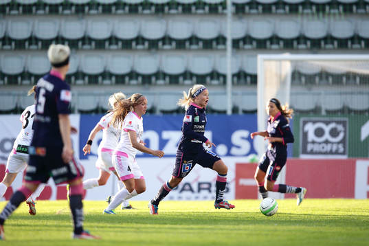 Linköping Pernille Harder pressar Malmös försvar