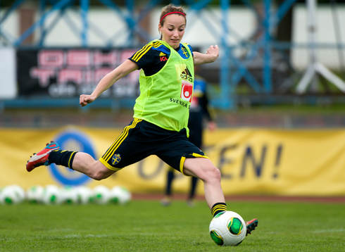 Kosovare Asllani, Sverige