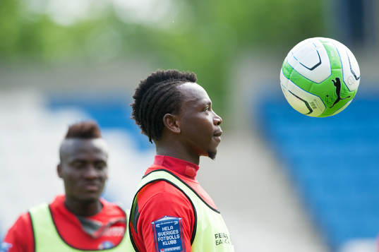 May Mahlangu och David Accam