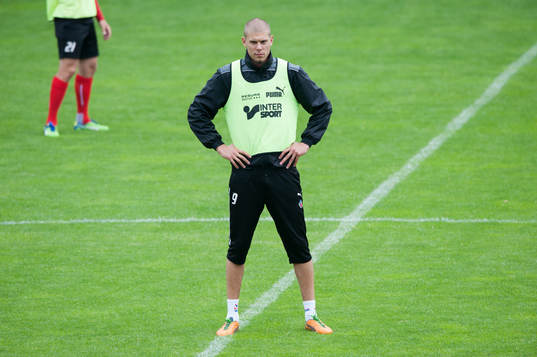 Robin Simovic, anfallsess